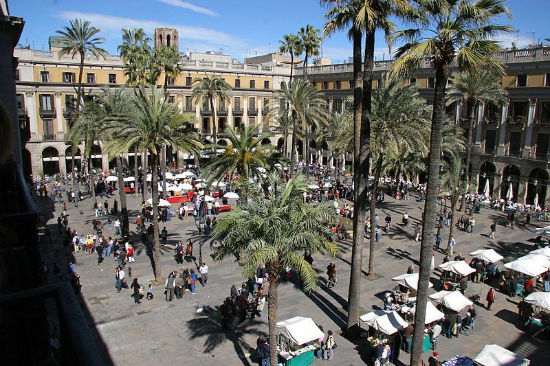 Place Plaça Reial