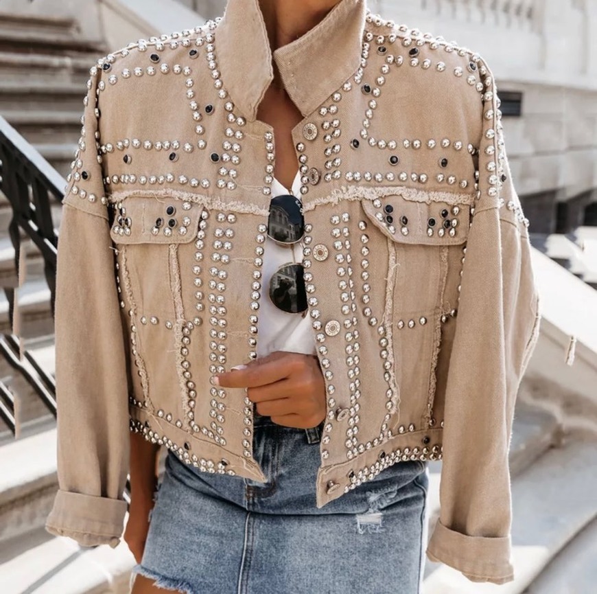 Social Chaqueta vaquera con tachuelas en beige