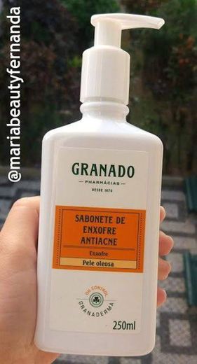 O Sabonete Líquido Granado Enxofre é ideal para pele oleosa.