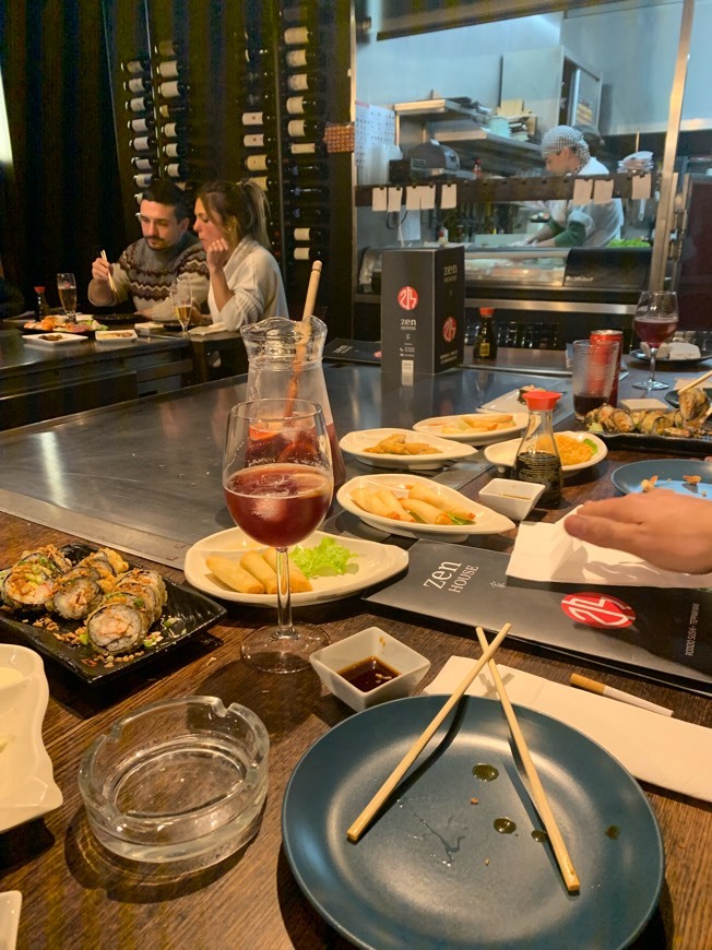 Restaurantes Zen House