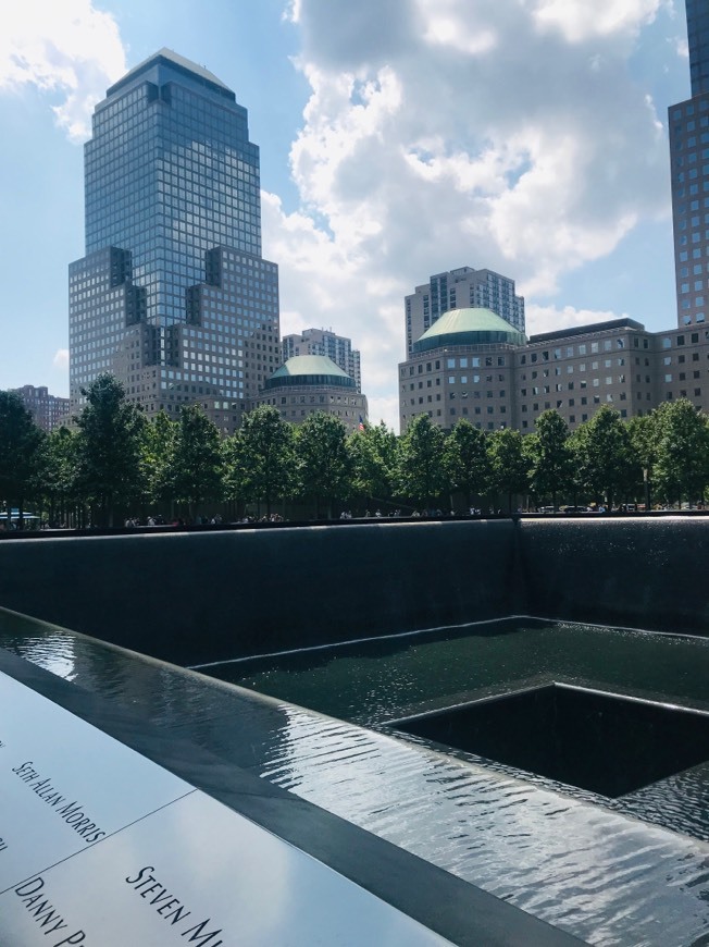 Lugar 9/11 Memorial