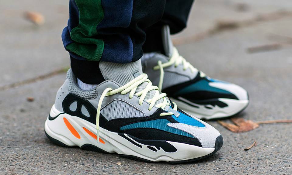 Social Adidas Yeezy Boost 700 " Wave Runner "