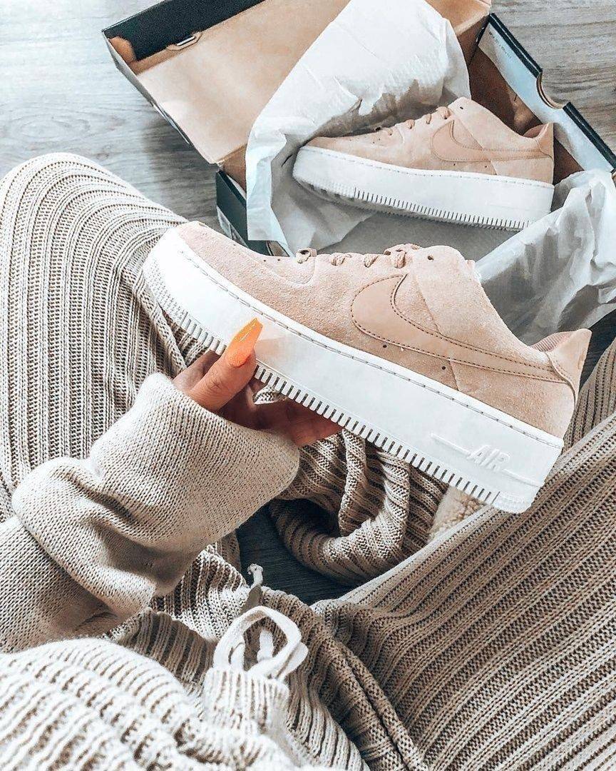 Social Nike Air Force 1 Sage Low