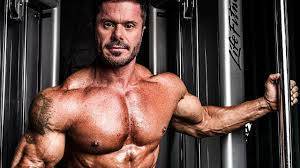 Social Renato Cariani