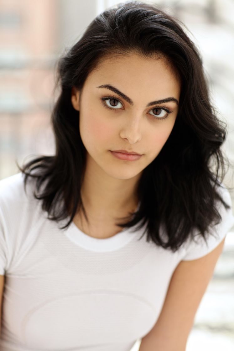 Fashion Camila Mendes