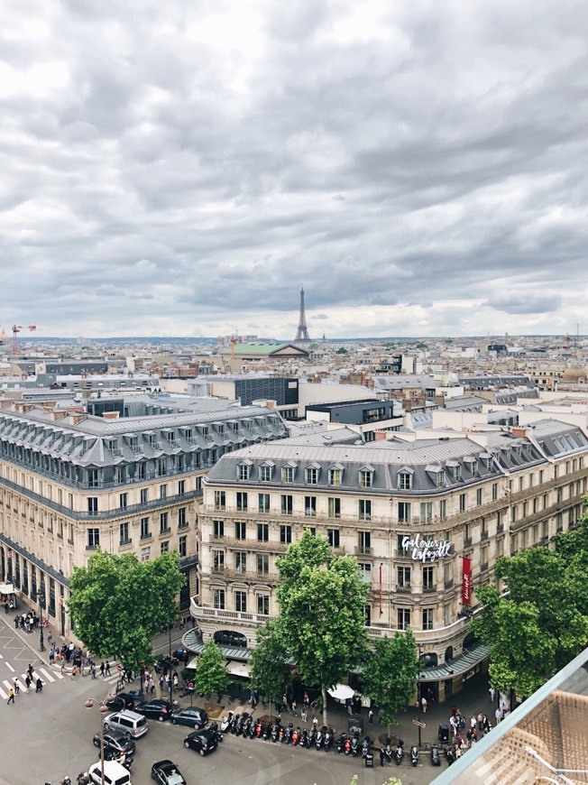 Place Galeries Lafayette Paris Haussmann