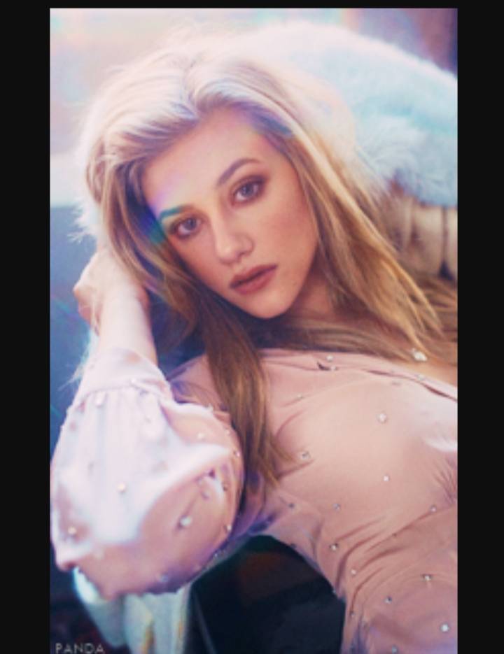 Fashion Lili Reinhart 