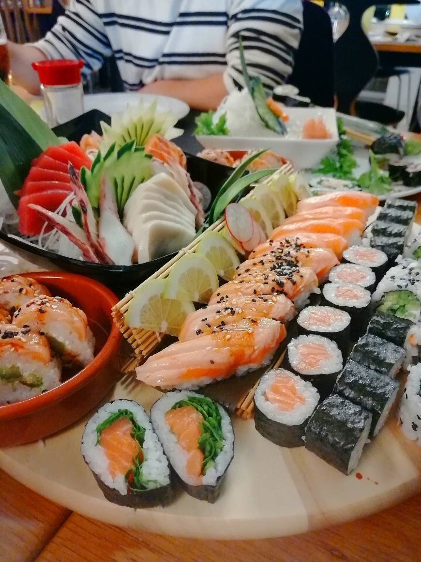 Restaurants sushi mishi