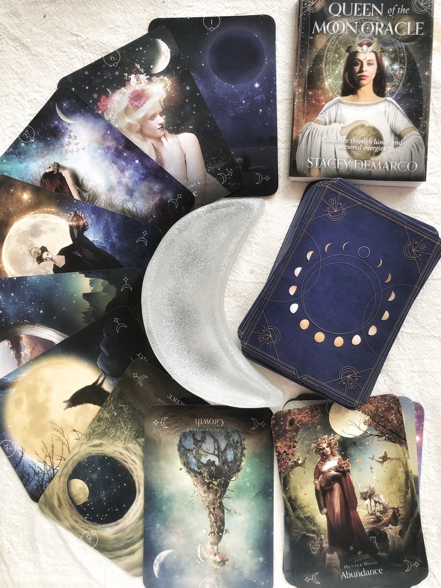 Moda Queen of the Moon Oracle