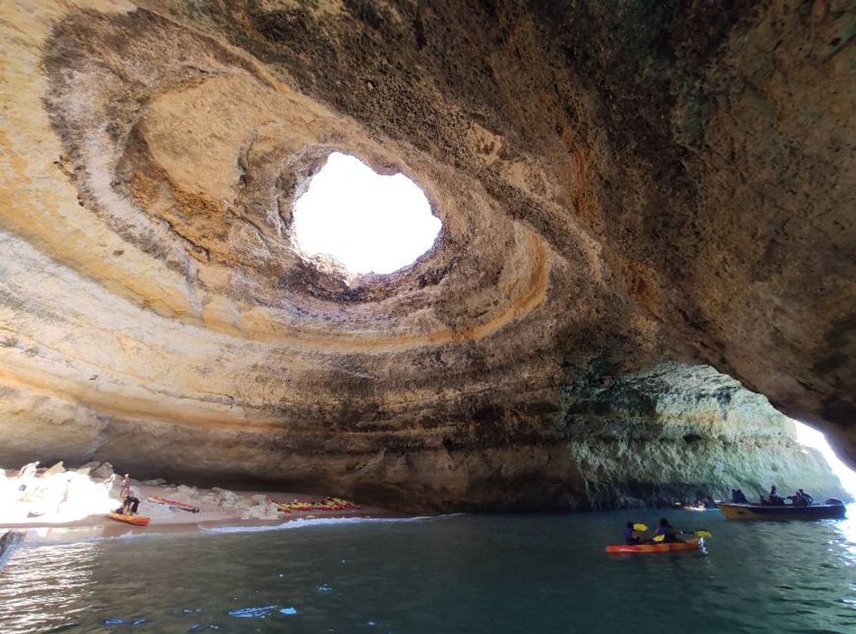 Place Benagil Caves