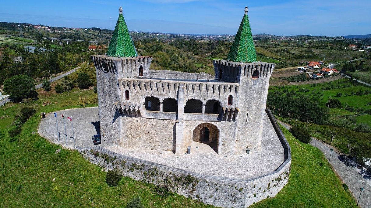 Place Castelo de Porto de Mós