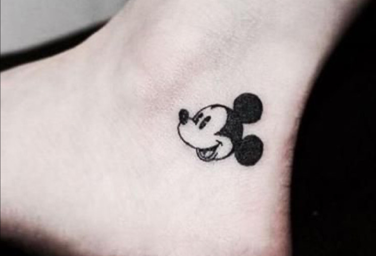 Fashion Mickey mouse tattos 😍