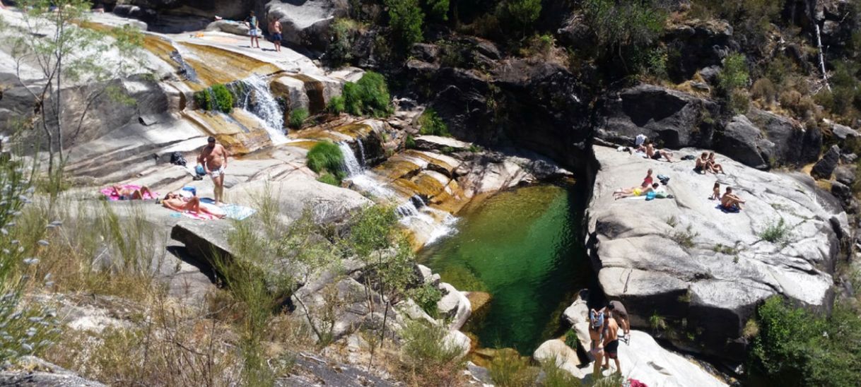 Place Cascata de Várzeas