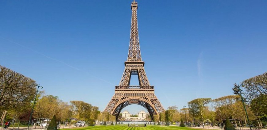 Place Eiffel Tower