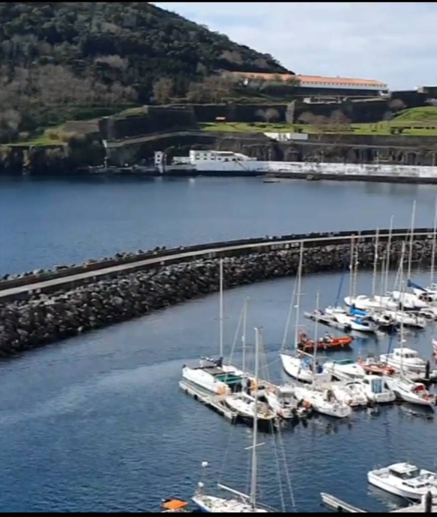 Place Marina d'Angra