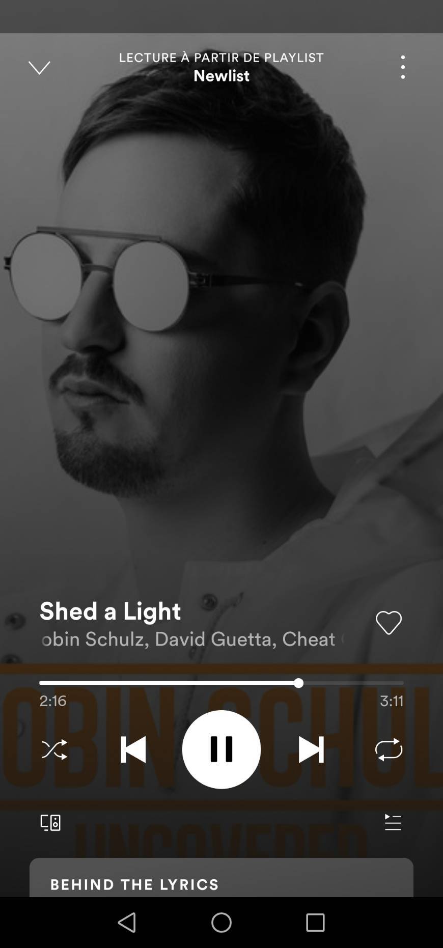 Moda Robin Schulz, David Guetta, Cheat Codes - Shed a Light 