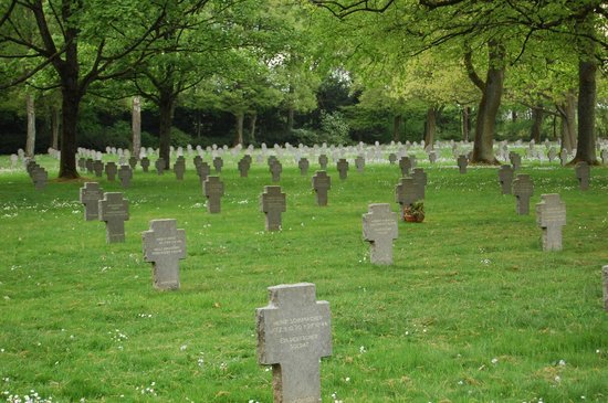 Place Sandweiler German war cemetery