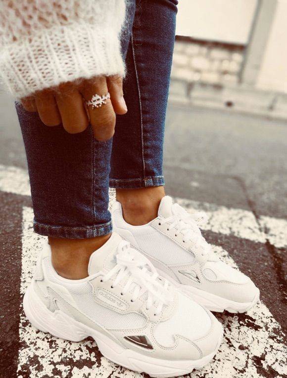 Moda Adidas Falcon 