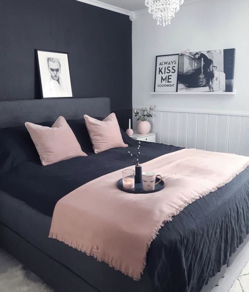 Social Pink room