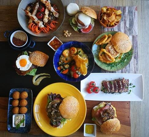 Restaurants Burgers and Bowls Faro