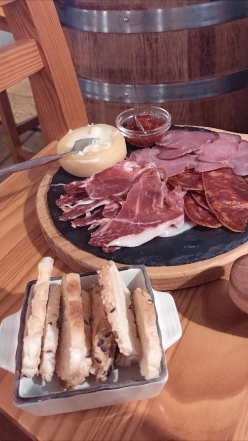 Restaurants Tábuas, Copos & outras cenas