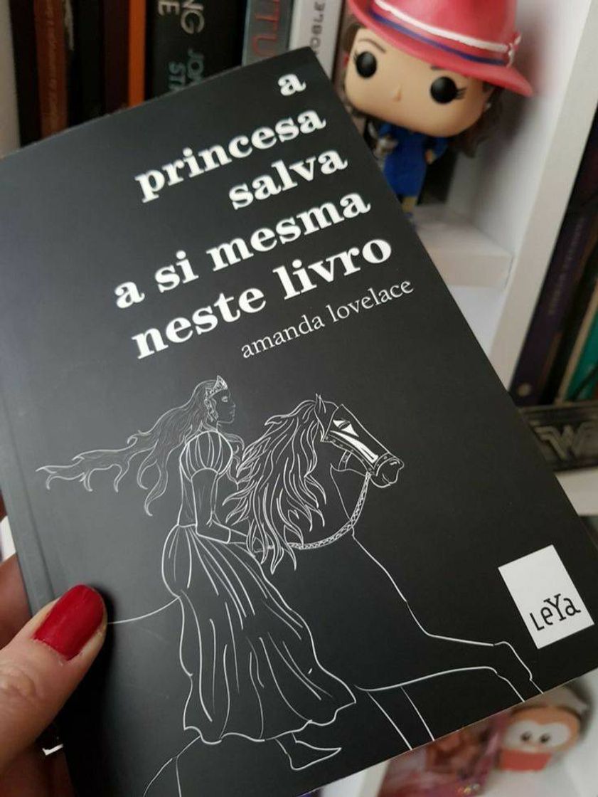 Fashion A Princesa Salva a si Mesma nesse Livro - Amanda Lovelace