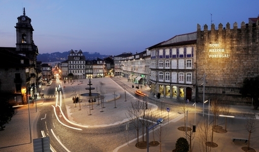 Place Largo do Toural