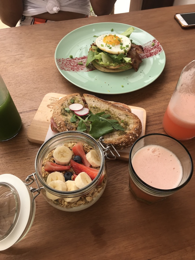 Restaurantes Okupuyuka Brunch & Wellness