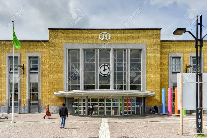 Place Brugge, Station