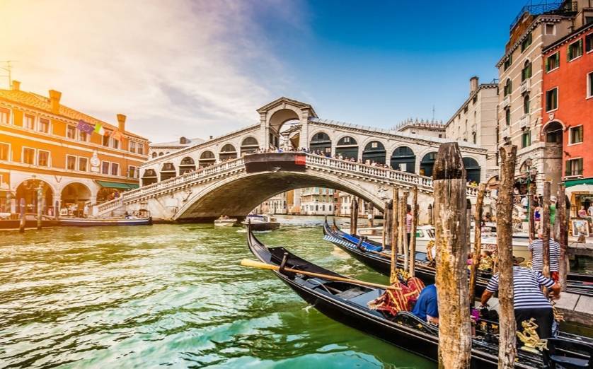 Place Venecia