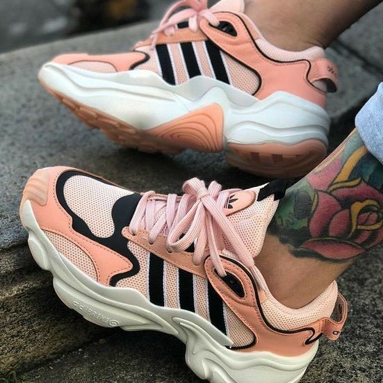 Moda Adidas magmur runner 