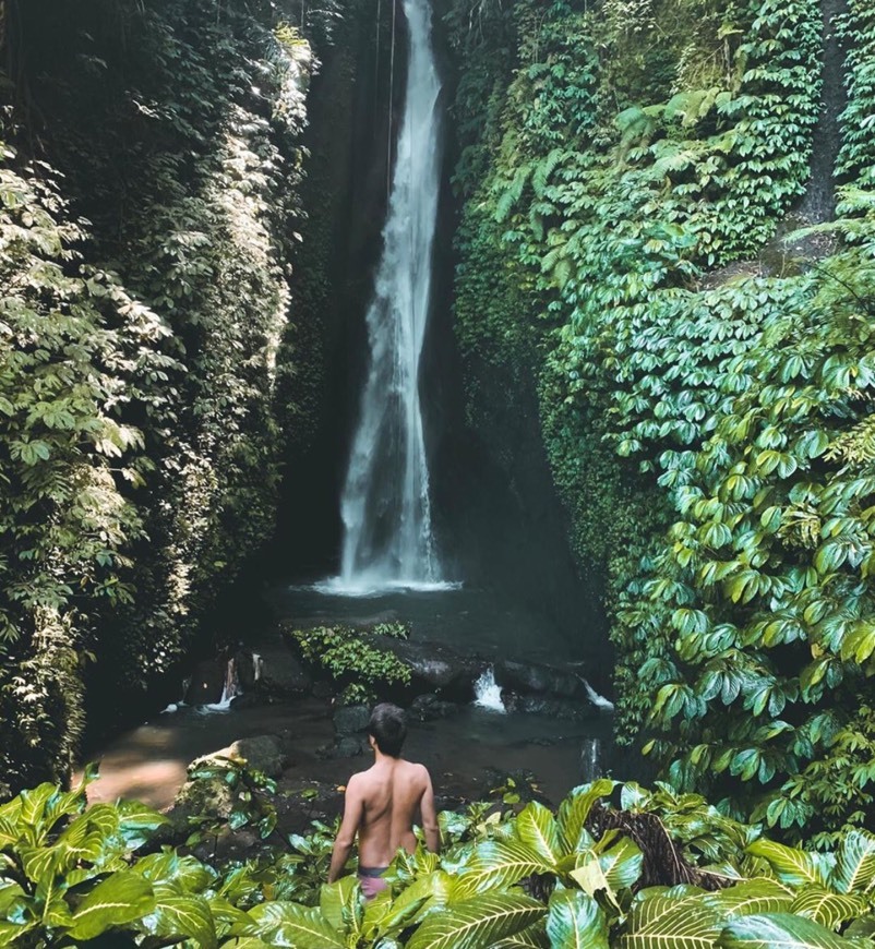 Place Leke Leke Waterfall