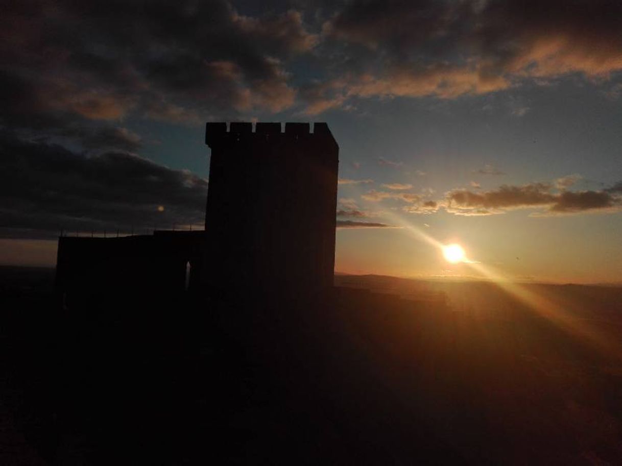 Lugar Castelo de Linhares da Beira