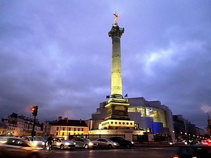 Place Plaza de la Bastilla