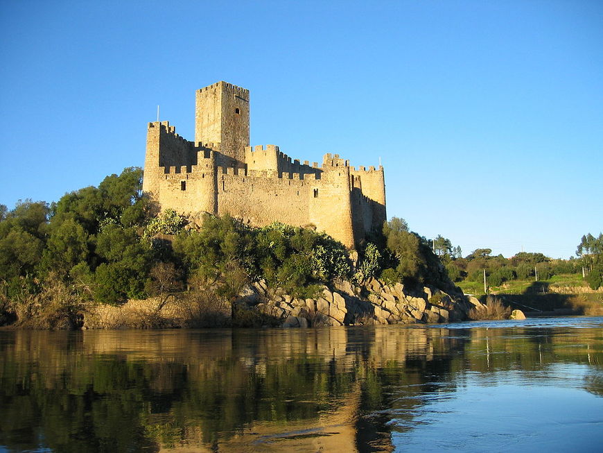 Place Castelo de Almourol