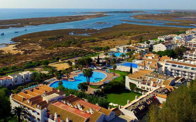Golden Club Cabanas