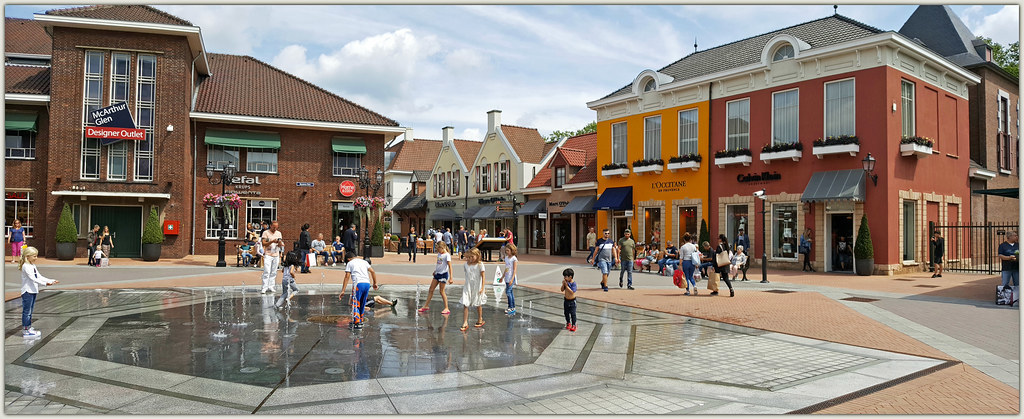 Lugar Roermond Designer Outlet