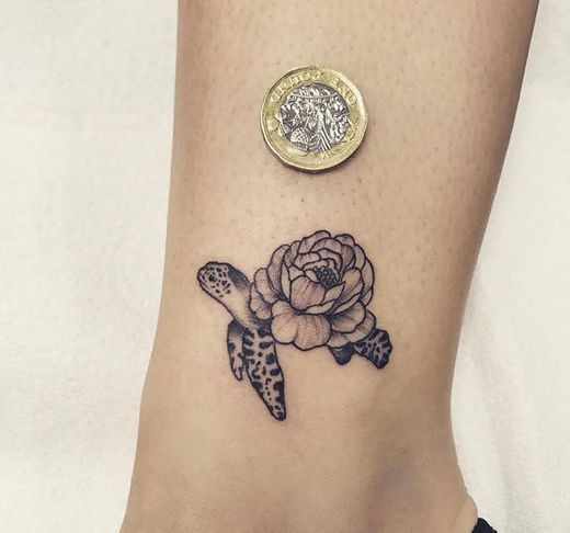 Tatto Tartaruga com Flor