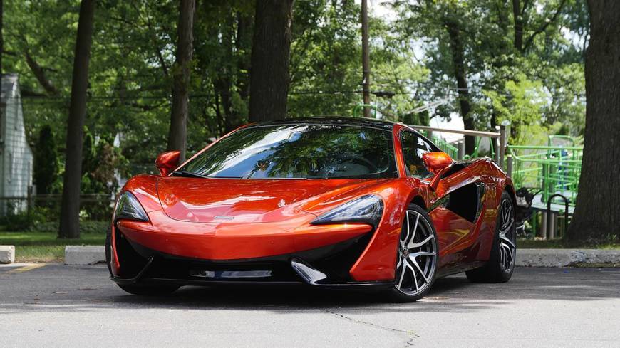 Social McLaren 570GT