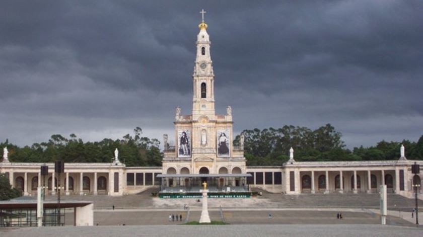 Lugar Basílica de Nossa Senhora do Rosário de Fátima