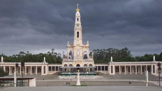 Basílica de Nossa Senhora do Rosário de Fátima