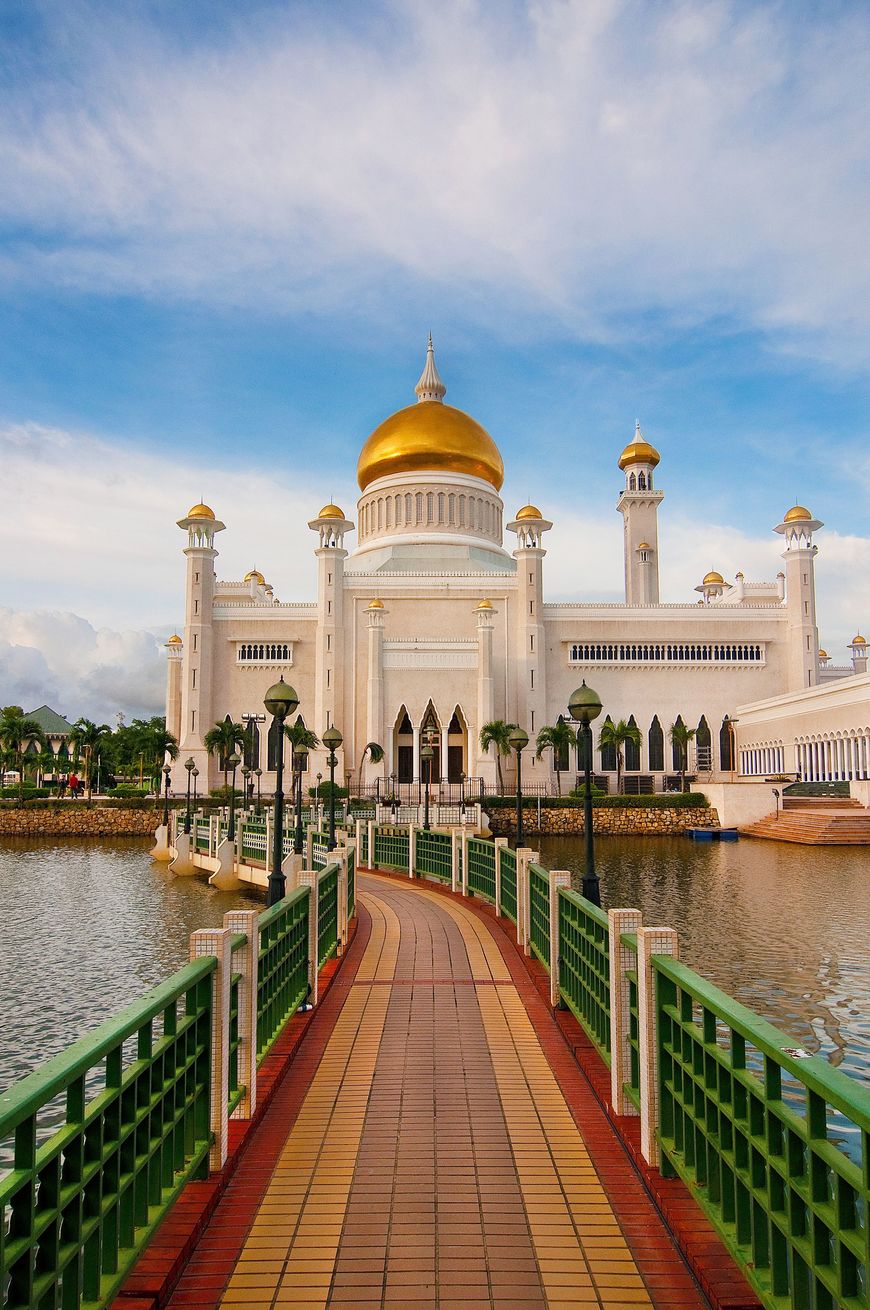 Lugares Omar Ali Saifuddien Mosque, Brunei.