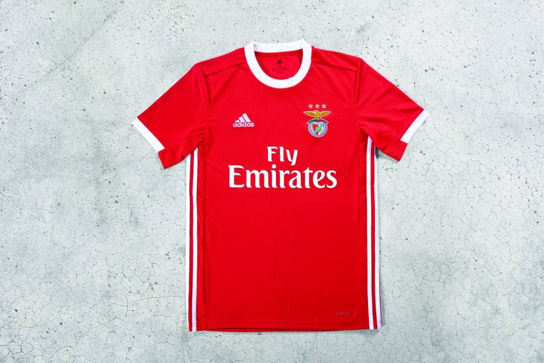 Fashion Manto Sagrado Benfica 