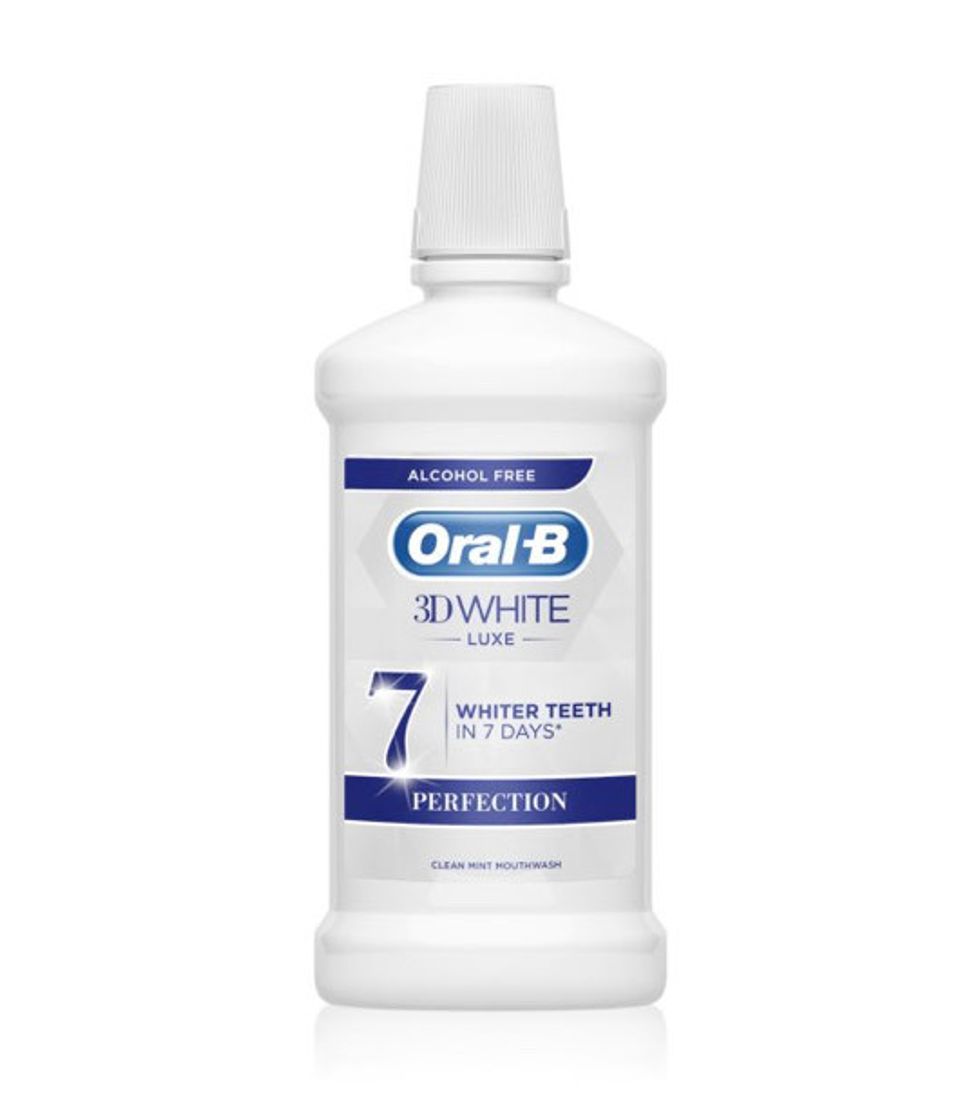 Moda Oral B 3D White Luxe
elixir com efeito branqueador