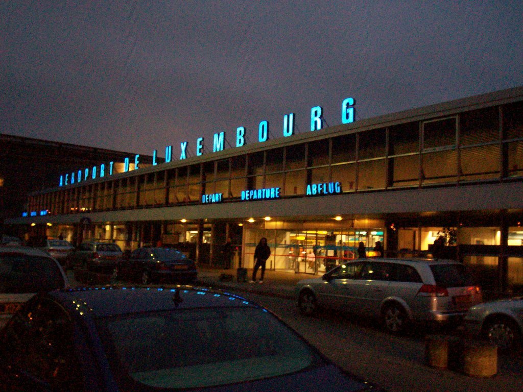 Lugar Luxembourg Airport (LUX)