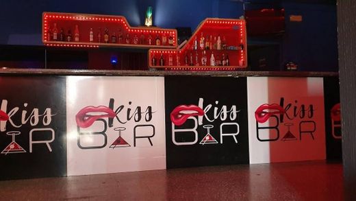 Kiss Bar