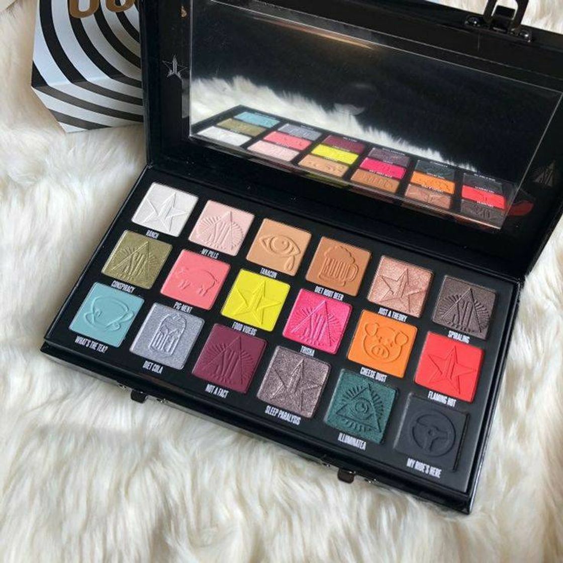 Fashion Conspiracy Palette - Jeffree Star X Shane Dawson