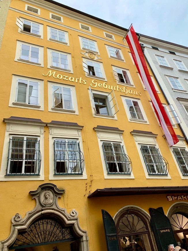 Place Mozart's Birthplace