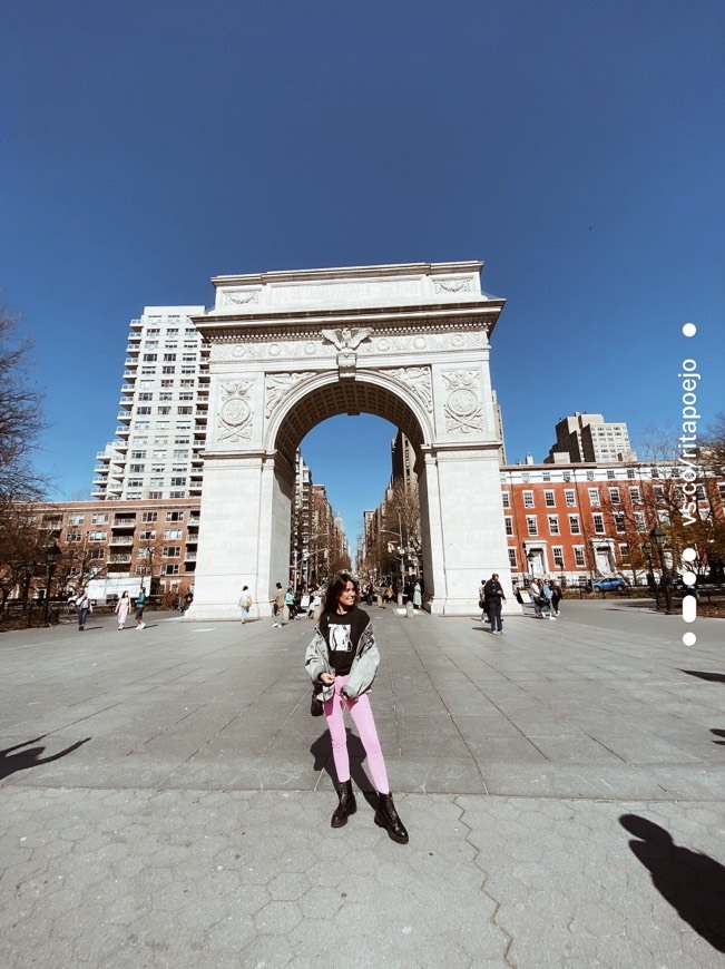 Place Washington Square Park