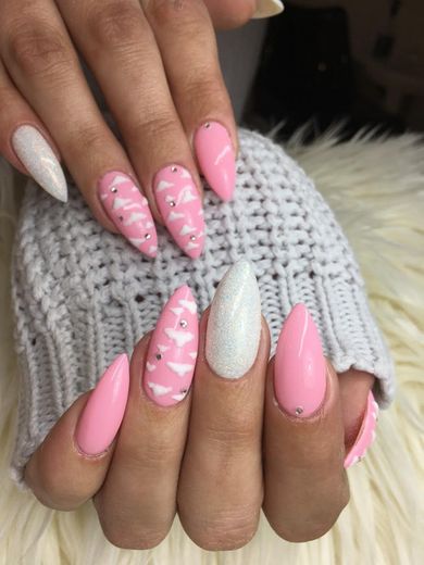Pink nails by Rute _castro_nails